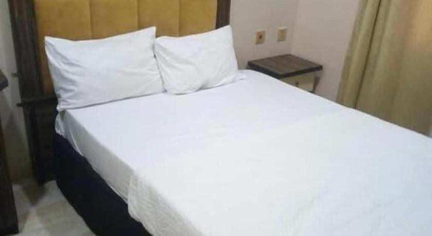 Afri Hotel אבוג'ה מראה חיצוני תמונה
