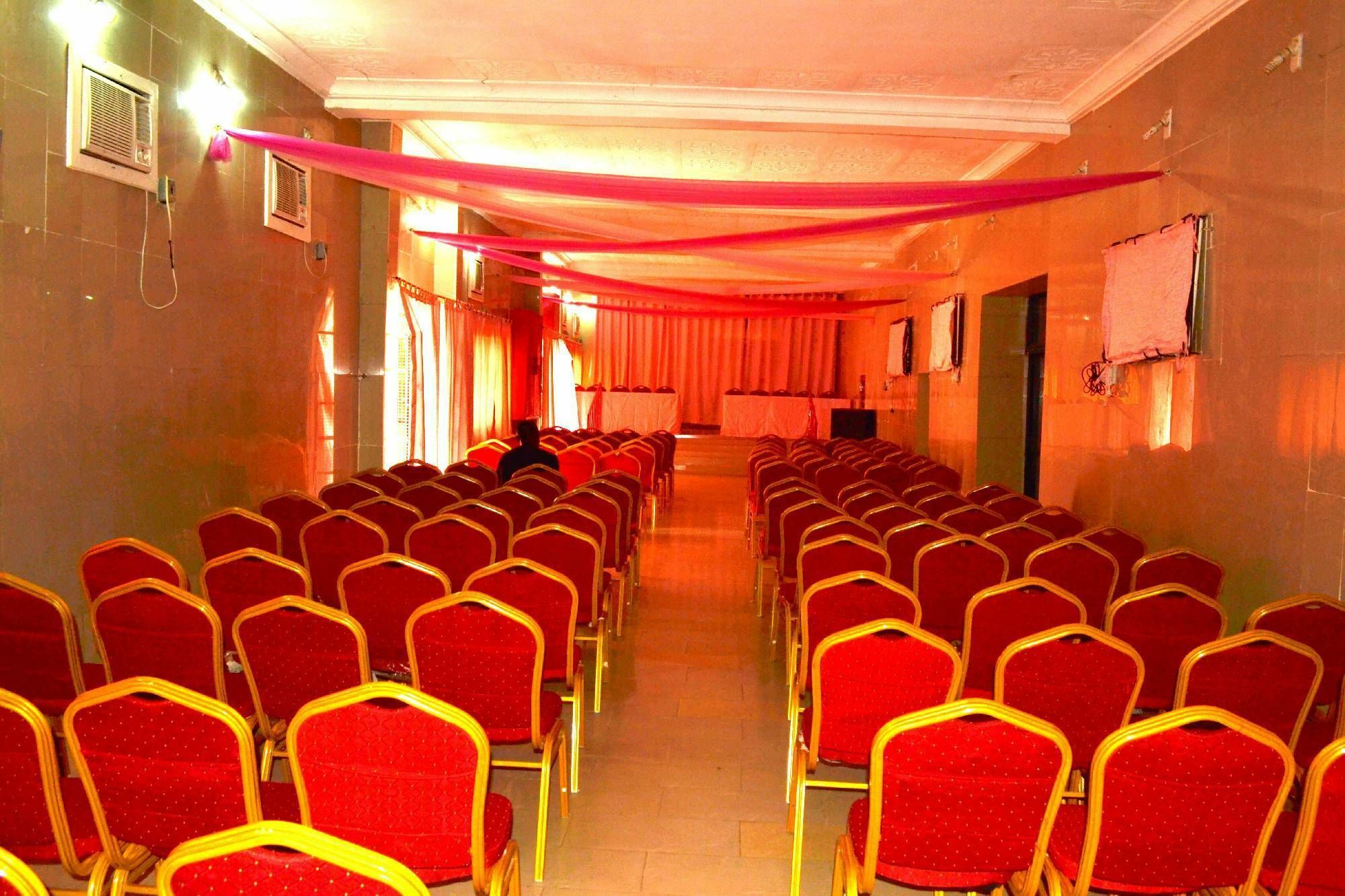 Afri Hotel אבוג'ה מראה חיצוני תמונה